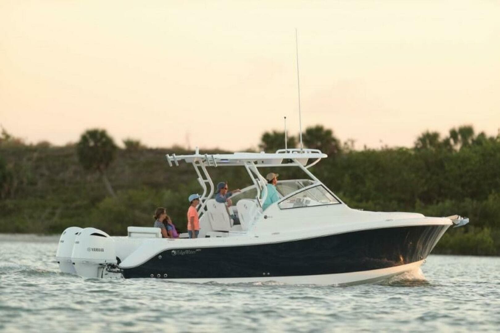 2025 Edgewater 280 CX