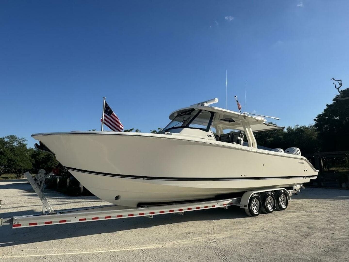 2024 Pursuit S358 — photo 14