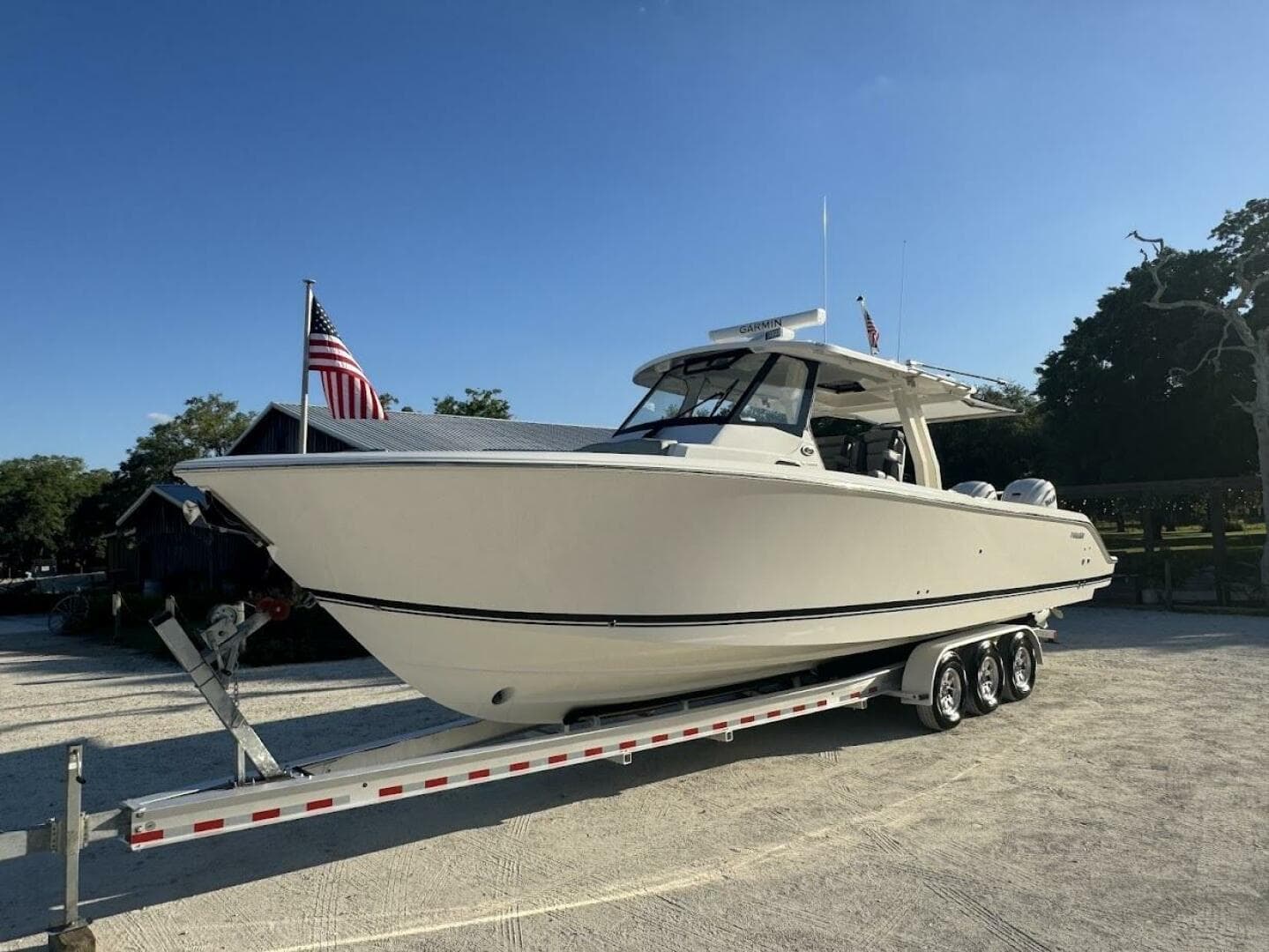 2024 Pursuit S358 — photo 15