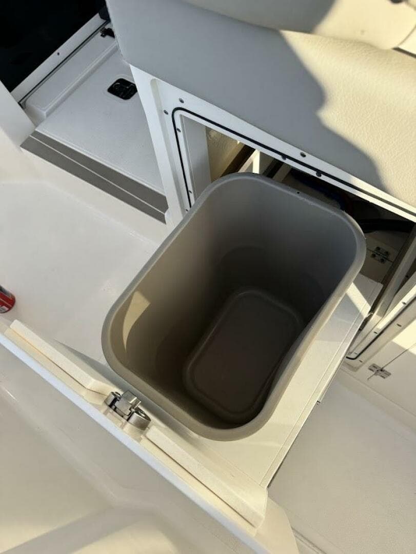 2024 Pursuit S358 — photo 24