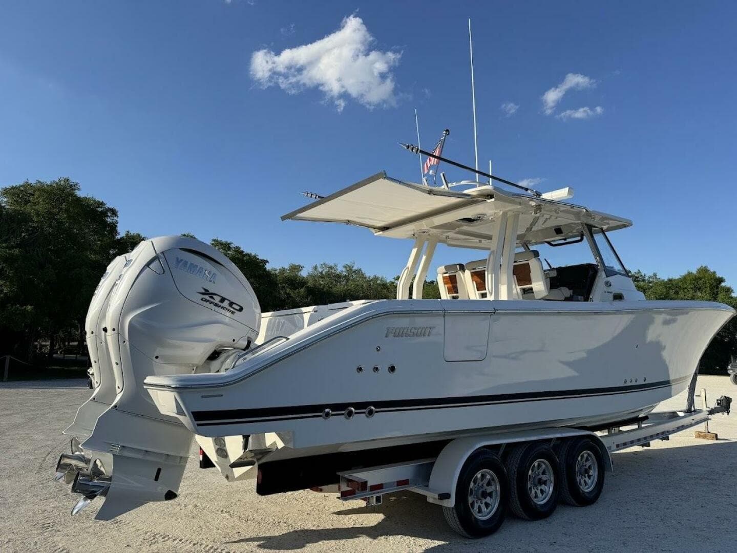 2024 Pursuit S358 — photo 6