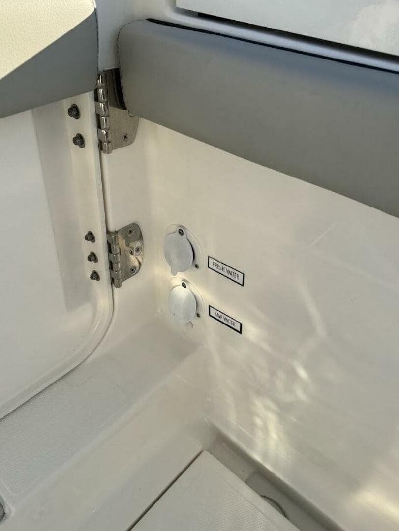 2024 Pursuit S358 — photo 27