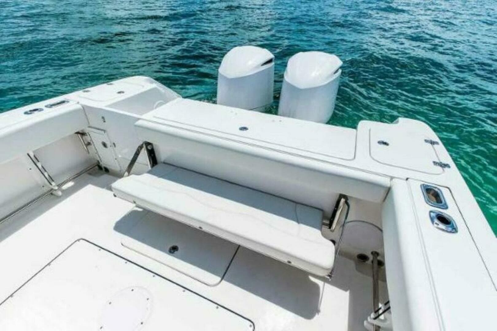 2025 Edgewater 325 CC — photo 9