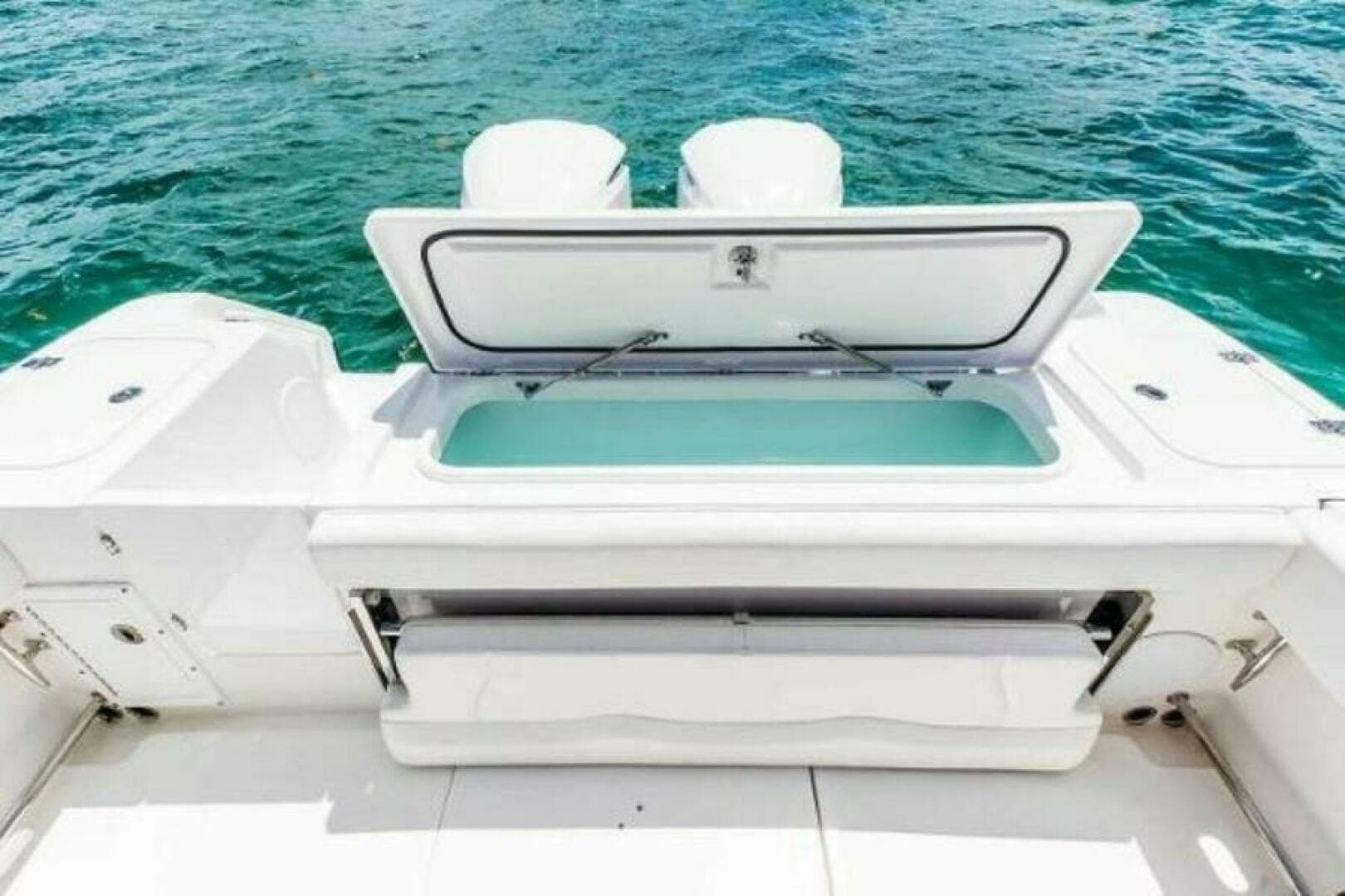 2025 Edgewater 325 CC — photo 12