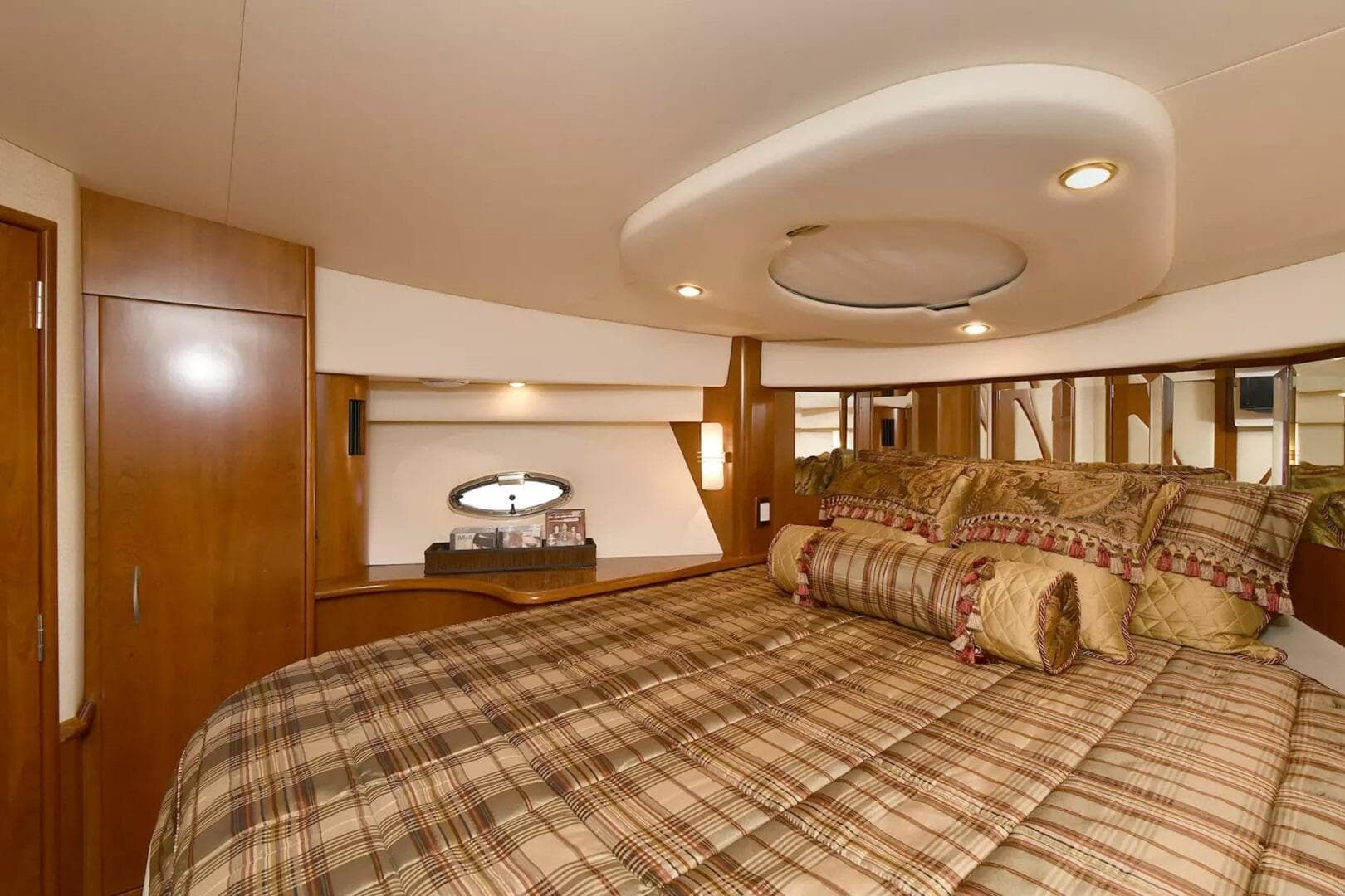 2009 Silverton 52 Ovation — photo 15