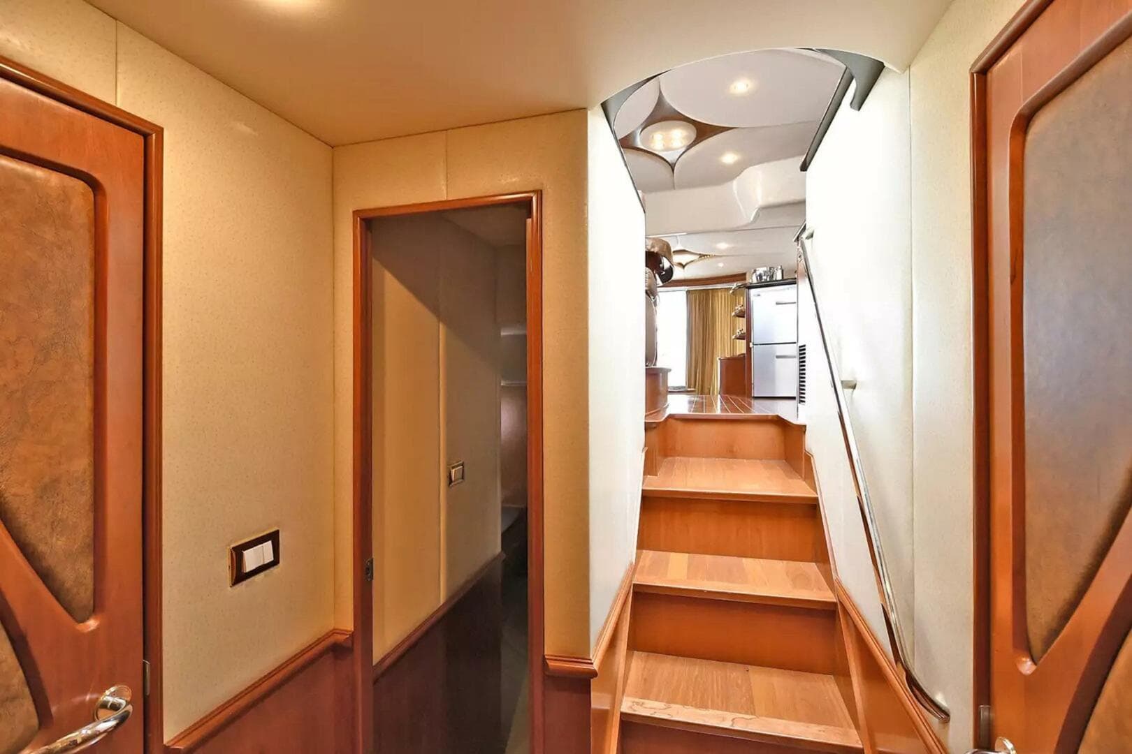 2009 Silverton 52 Ovation — photo 12