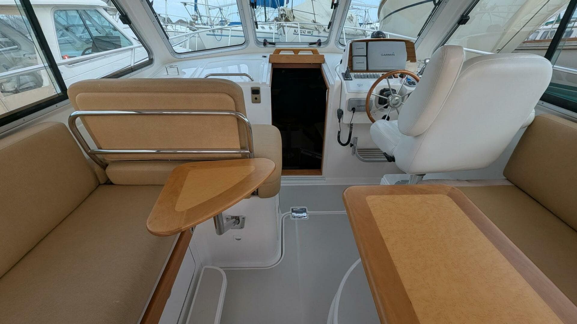 2011 Back Cove 30 — photo 9