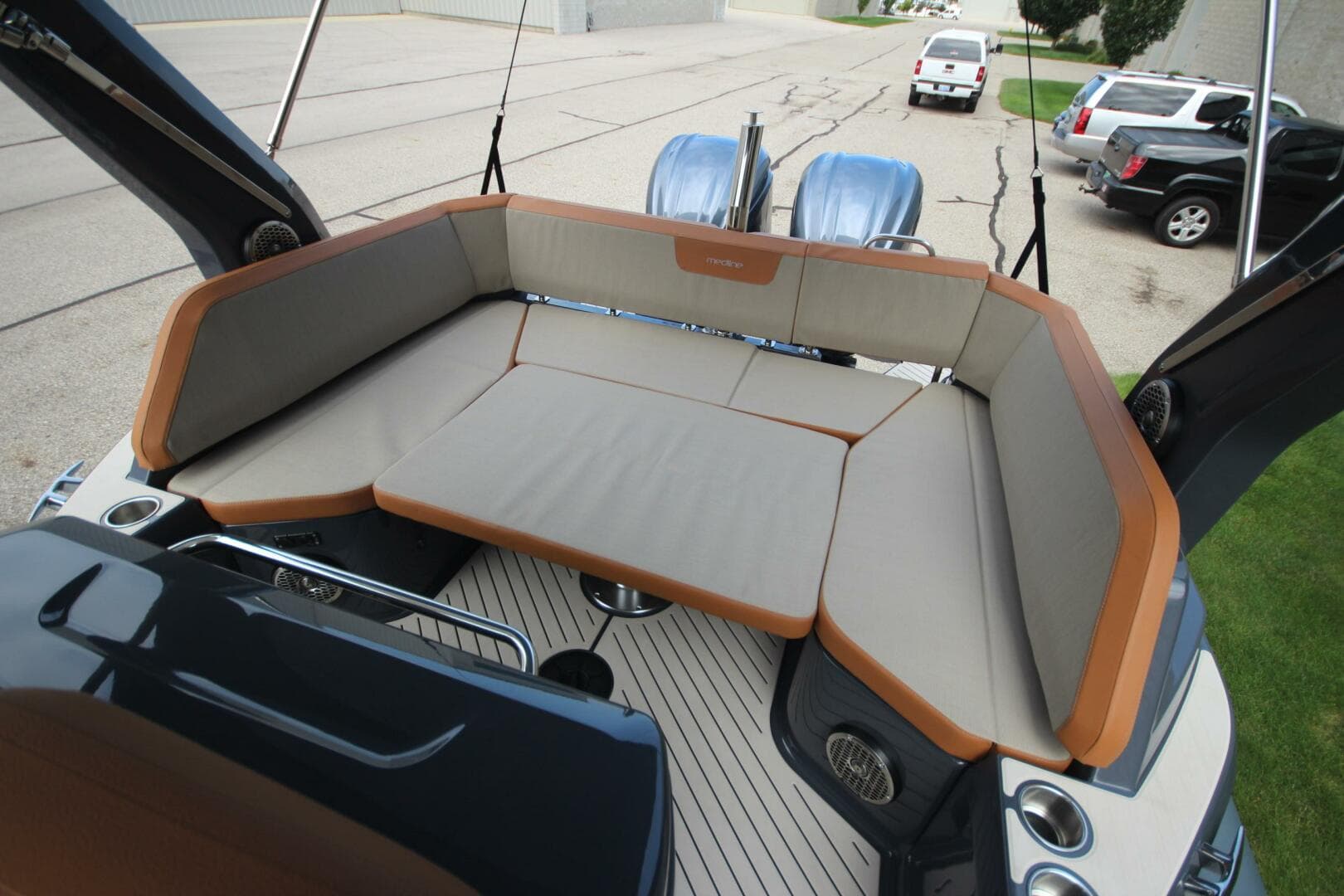 2024 Zodiac Medline 9 Neo — photo 15