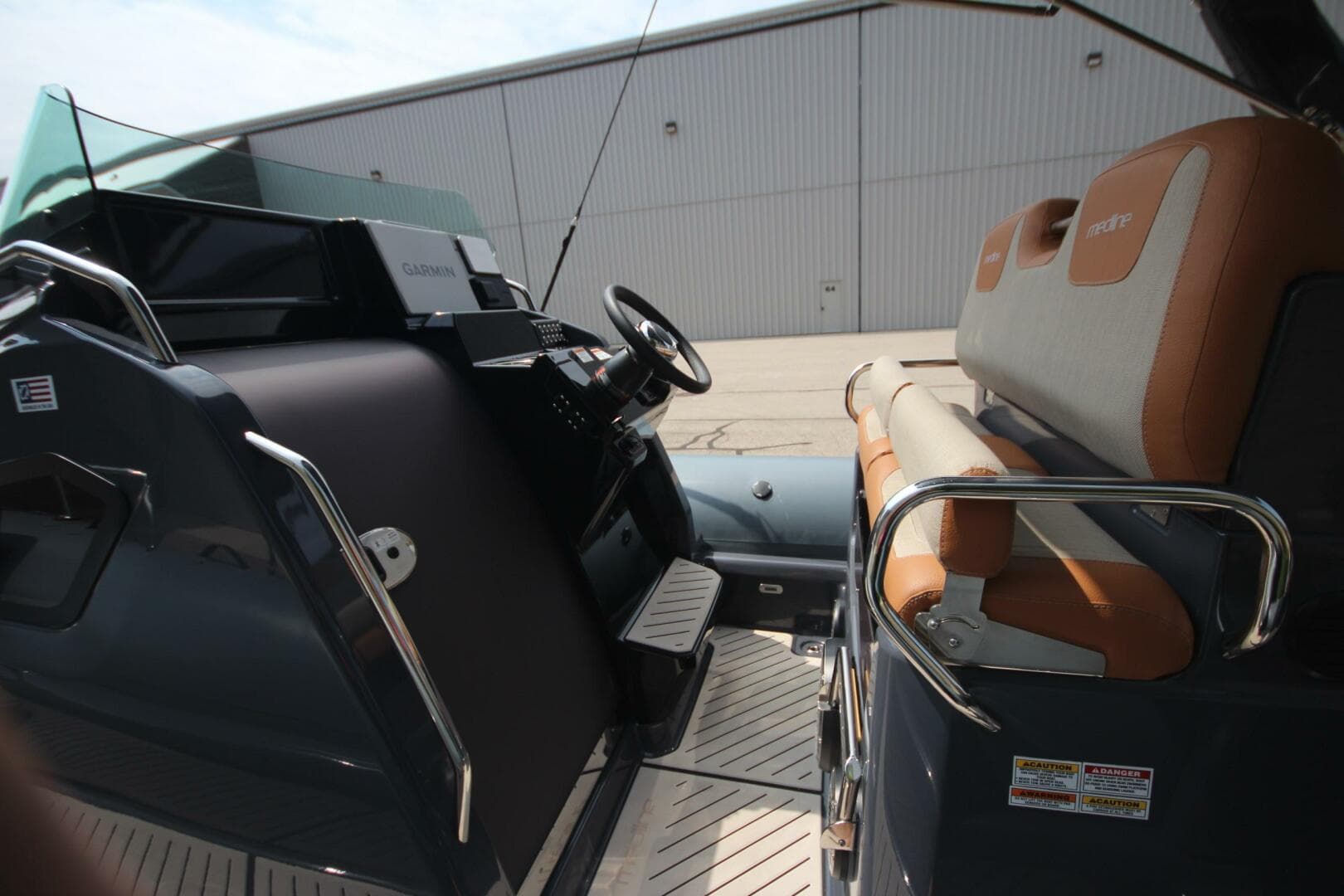 2024 Zodiac Medline 9 Neo — photo 22