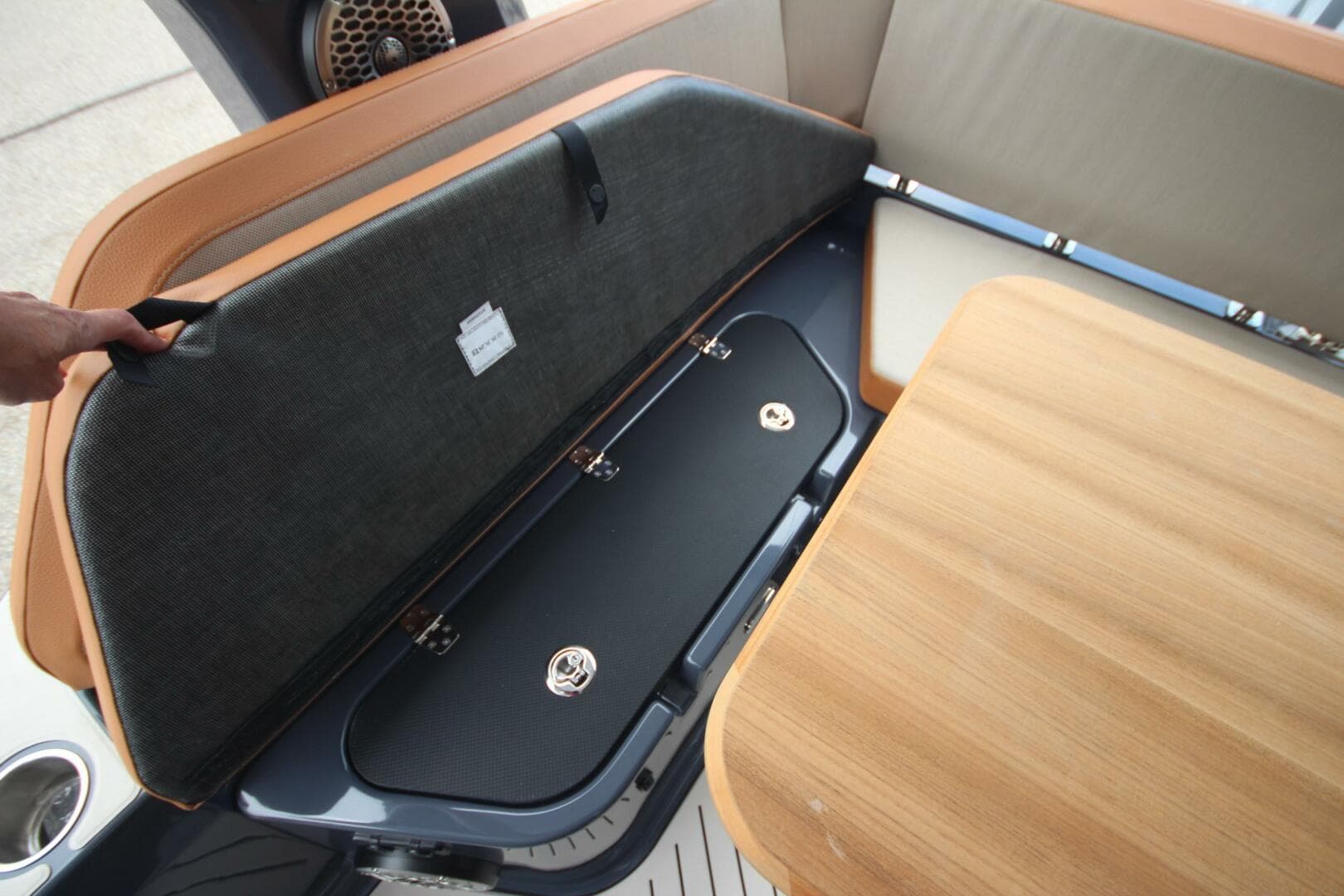 2024 Zodiac Medline 9 Neo — photo 12