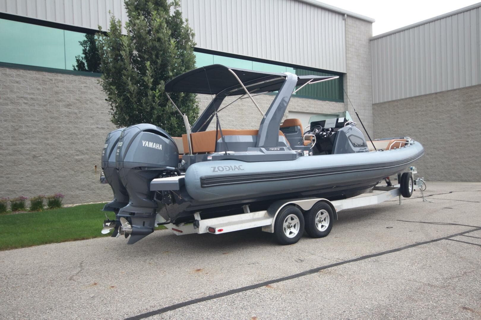 2024 Zodiac Medline 9 Neo — photo 2