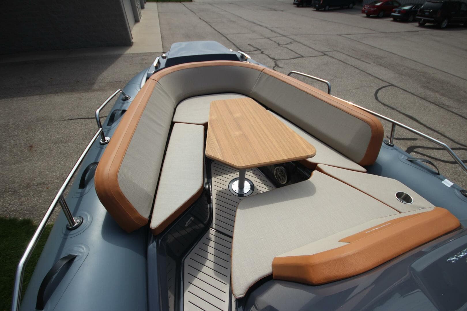 2024 Zodiac Medline 9 Neo — photo 29