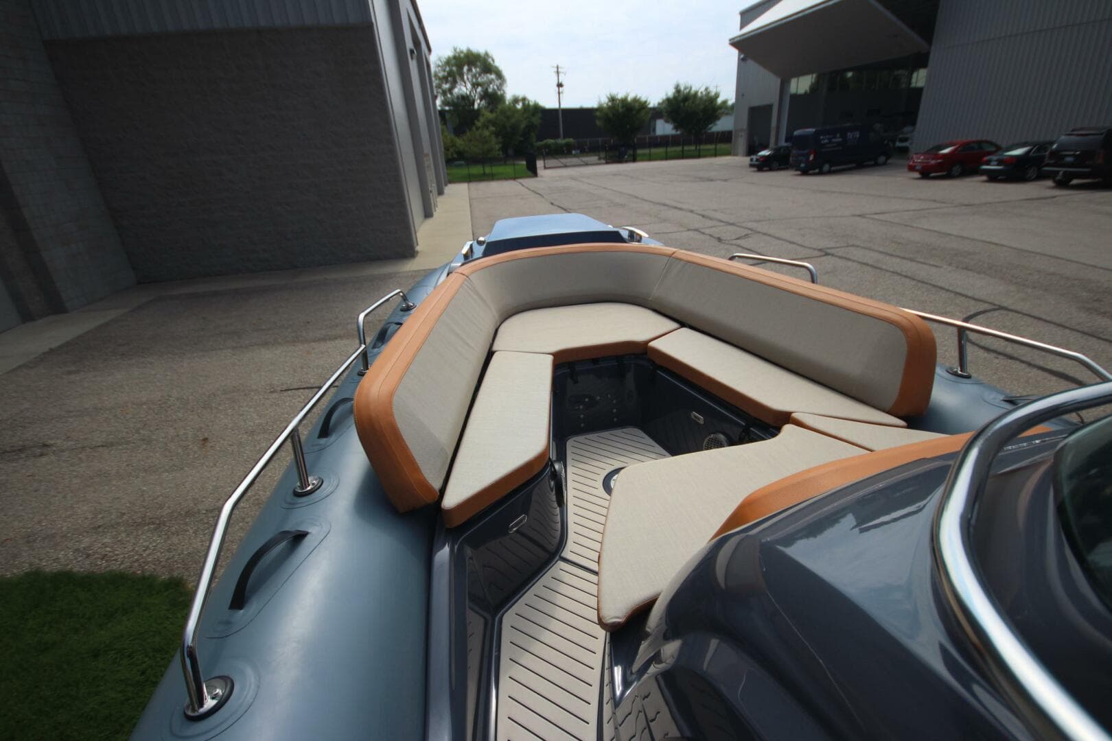 2024 Zodiac Medline 9 Neo — photo 25