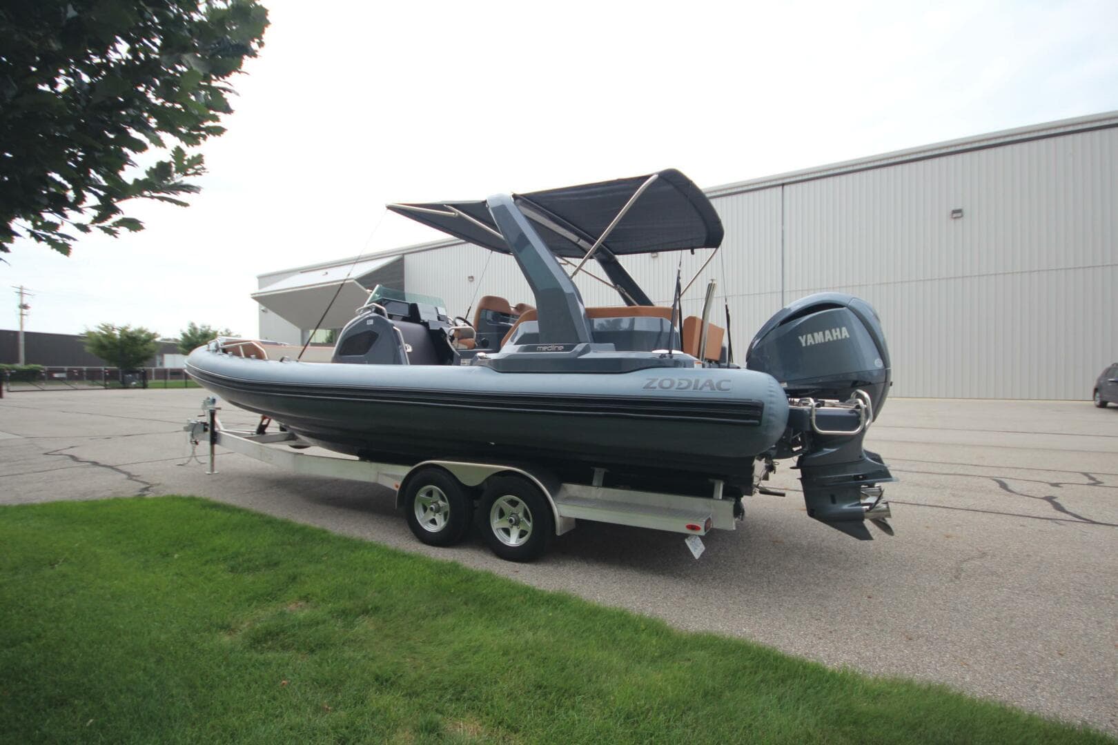 2024 Zodiac Medline 9 Neo — photo 4