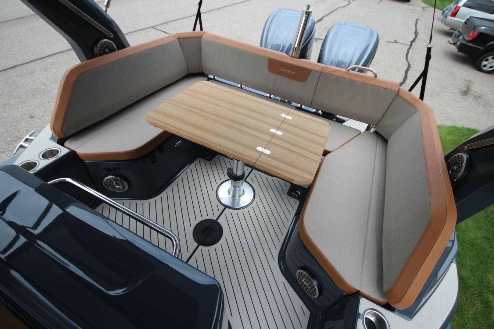 2024 Zodiac Medline 9 Neo — photo 11