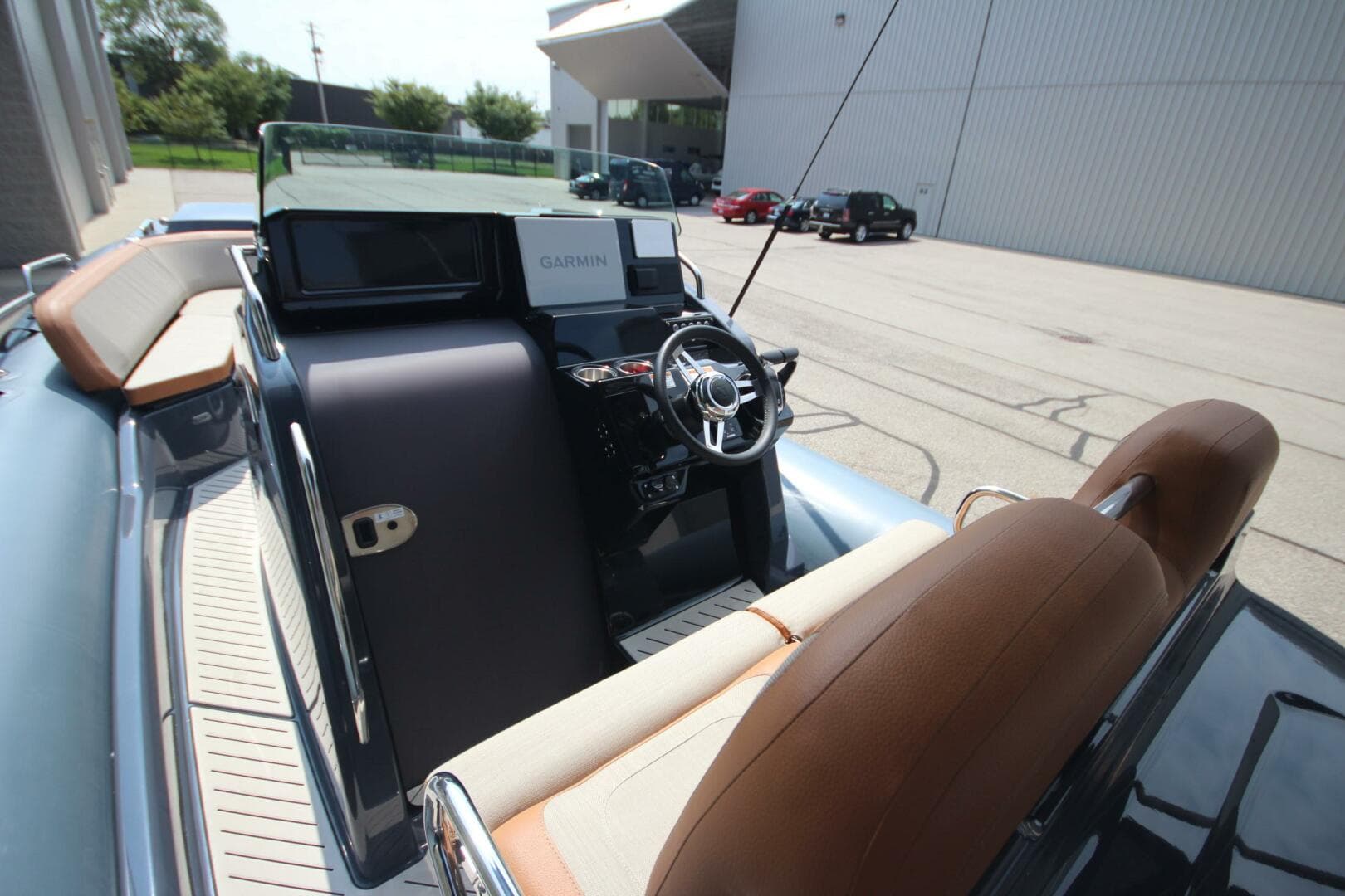 2024 Zodiac Medline 9 Neo — photo 20