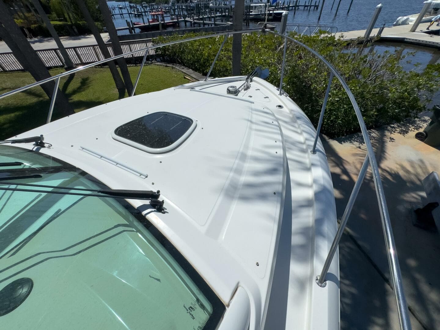 2018 Boston Whaler 315 Conquest — photo 33