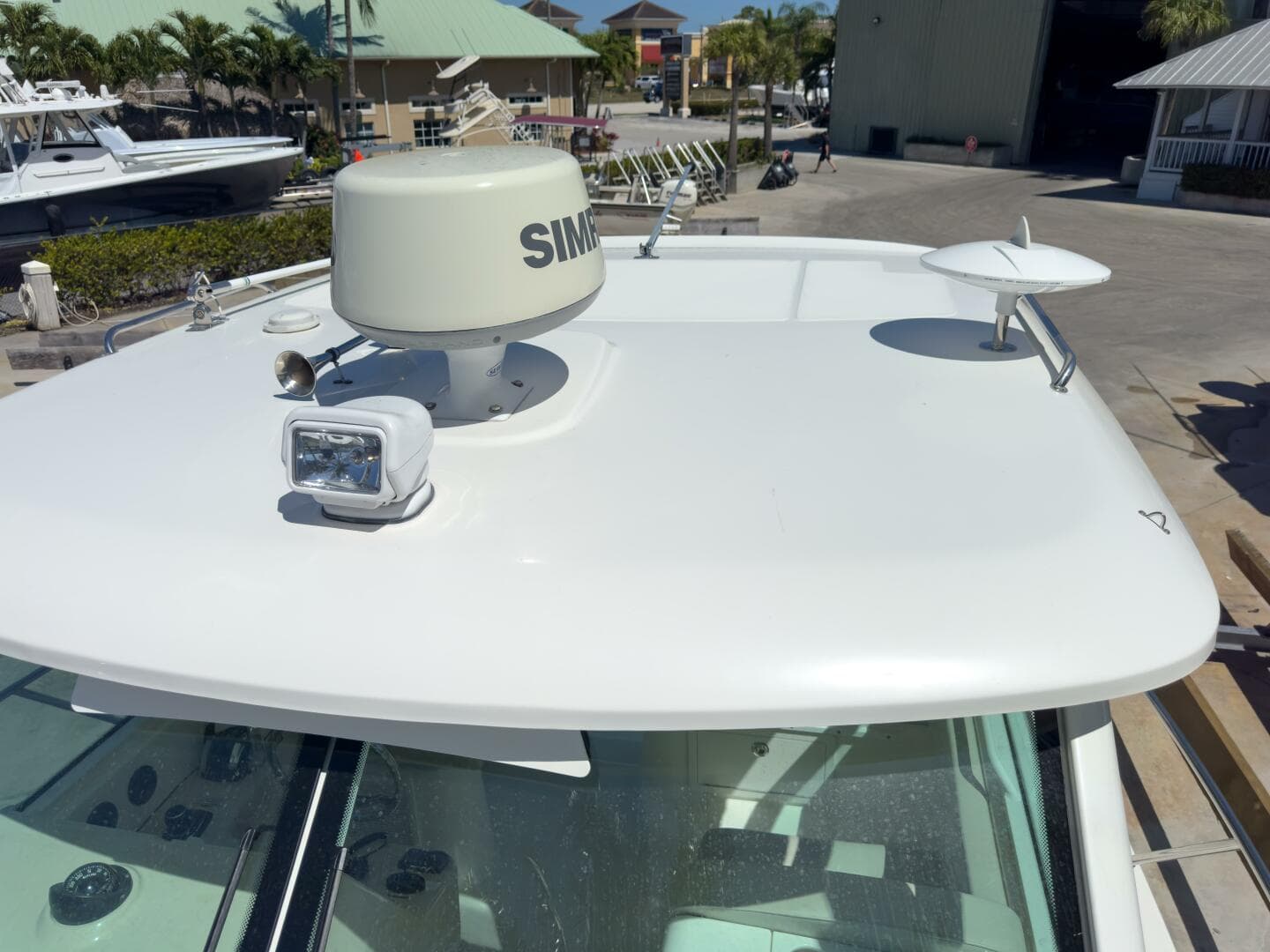 2018 Boston Whaler 315 Conquest — photo 35