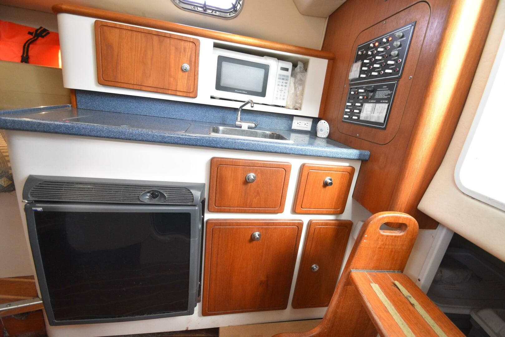 2005 Pursuit 3070 Offshore Express — photo 26