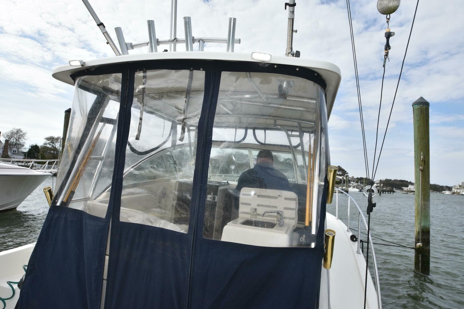 2005 Pursuit 3070 Offshore Express — photo 34