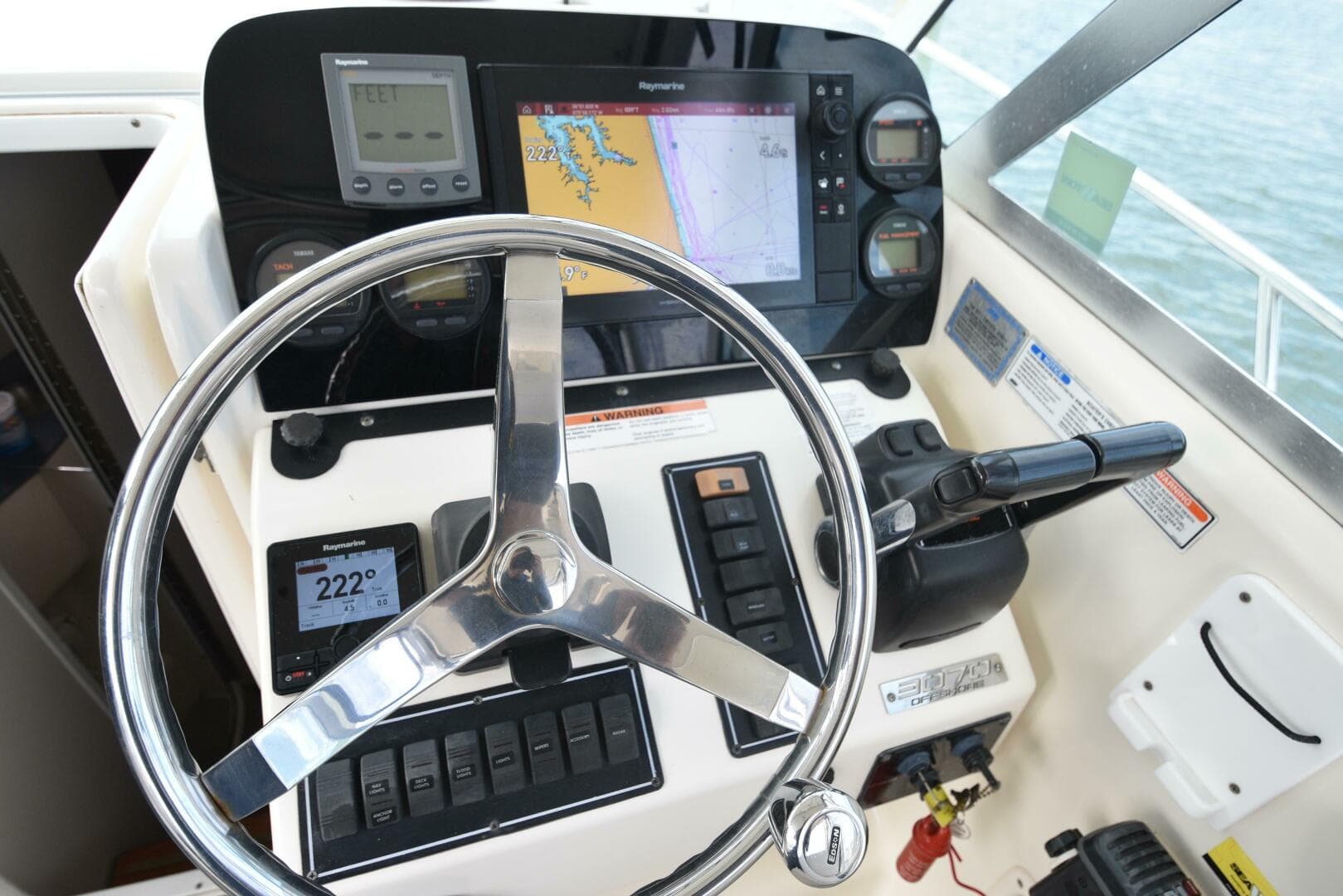 2005 Pursuit 3070 Offshore Express — photo 39