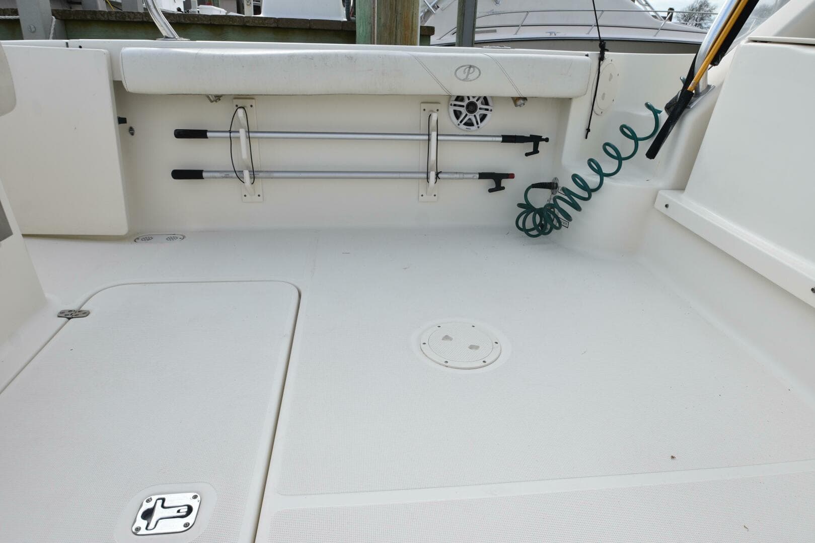 2005 Pursuit 3070 Offshore Express — photo 8