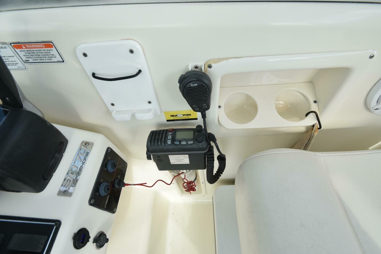 2005 Pursuit 3070 Offshore Express — photo 16