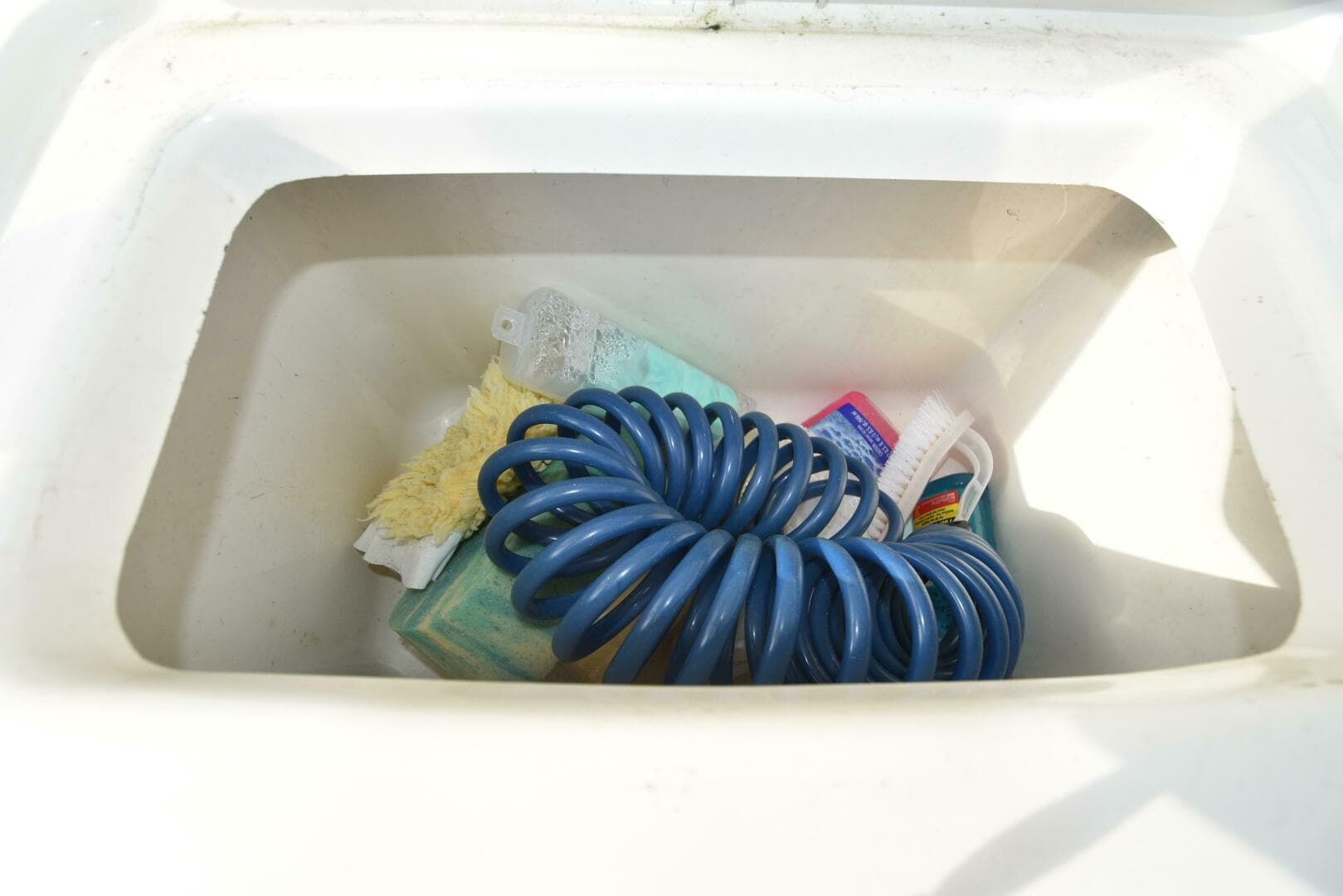 2005 Pursuit 3070 Offshore Express — photo 12