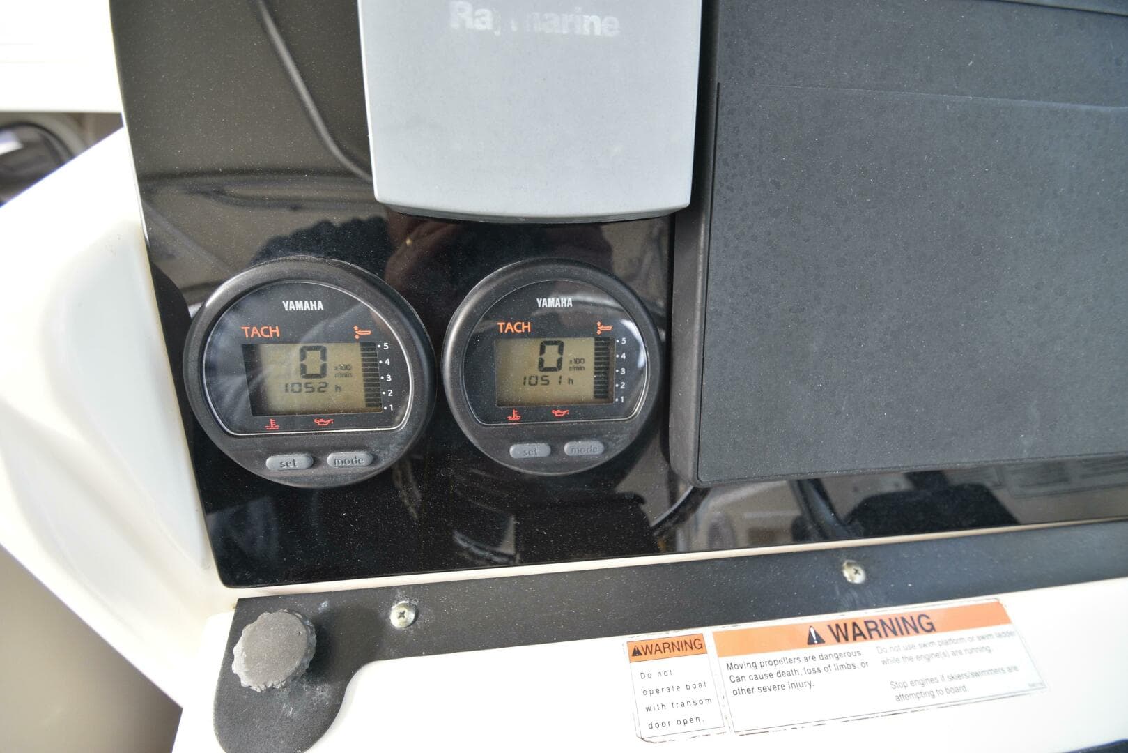 2005 Pursuit 3070 Offshore Express — photo 18