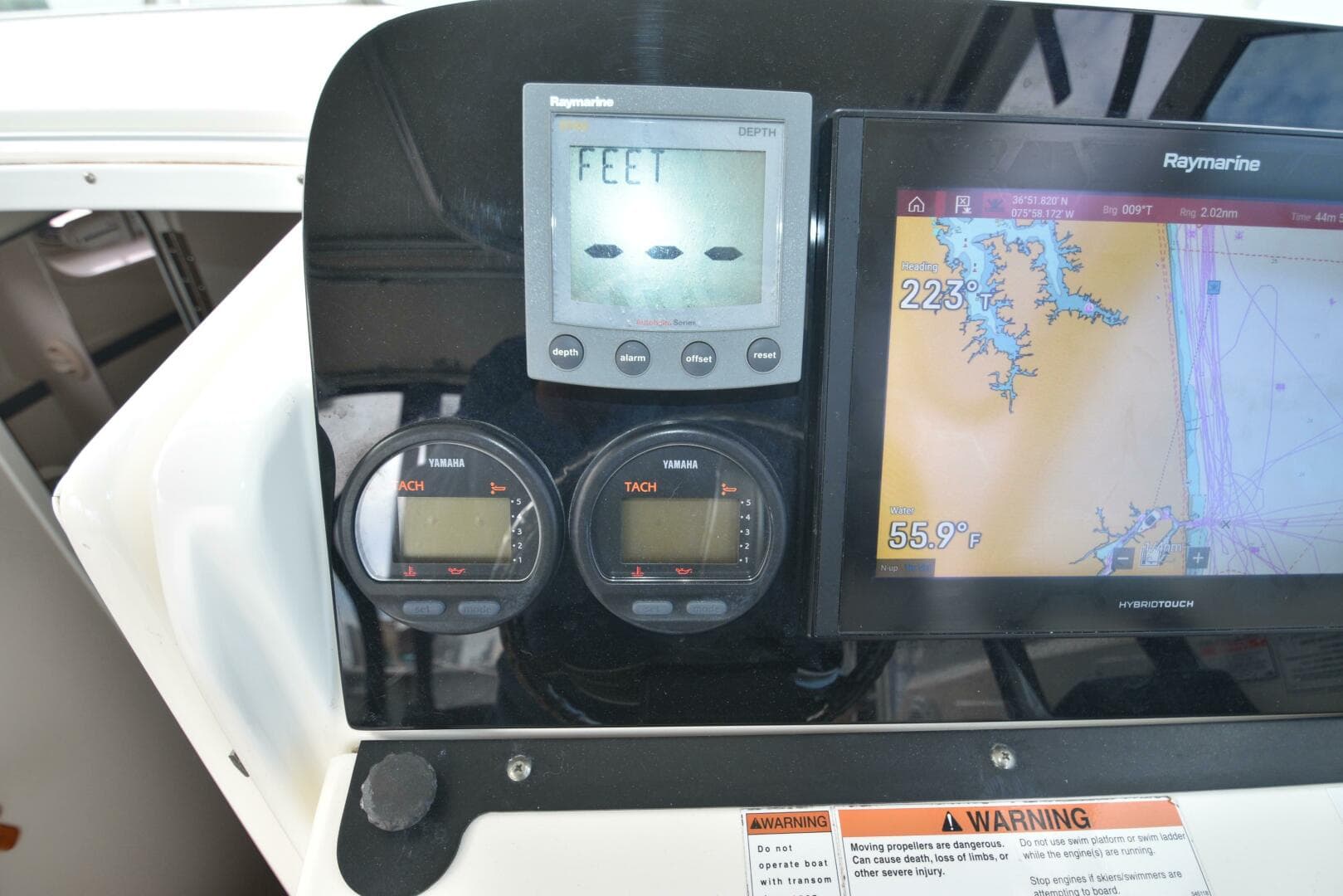 2005 Pursuit 3070 Offshore Express — photo 41