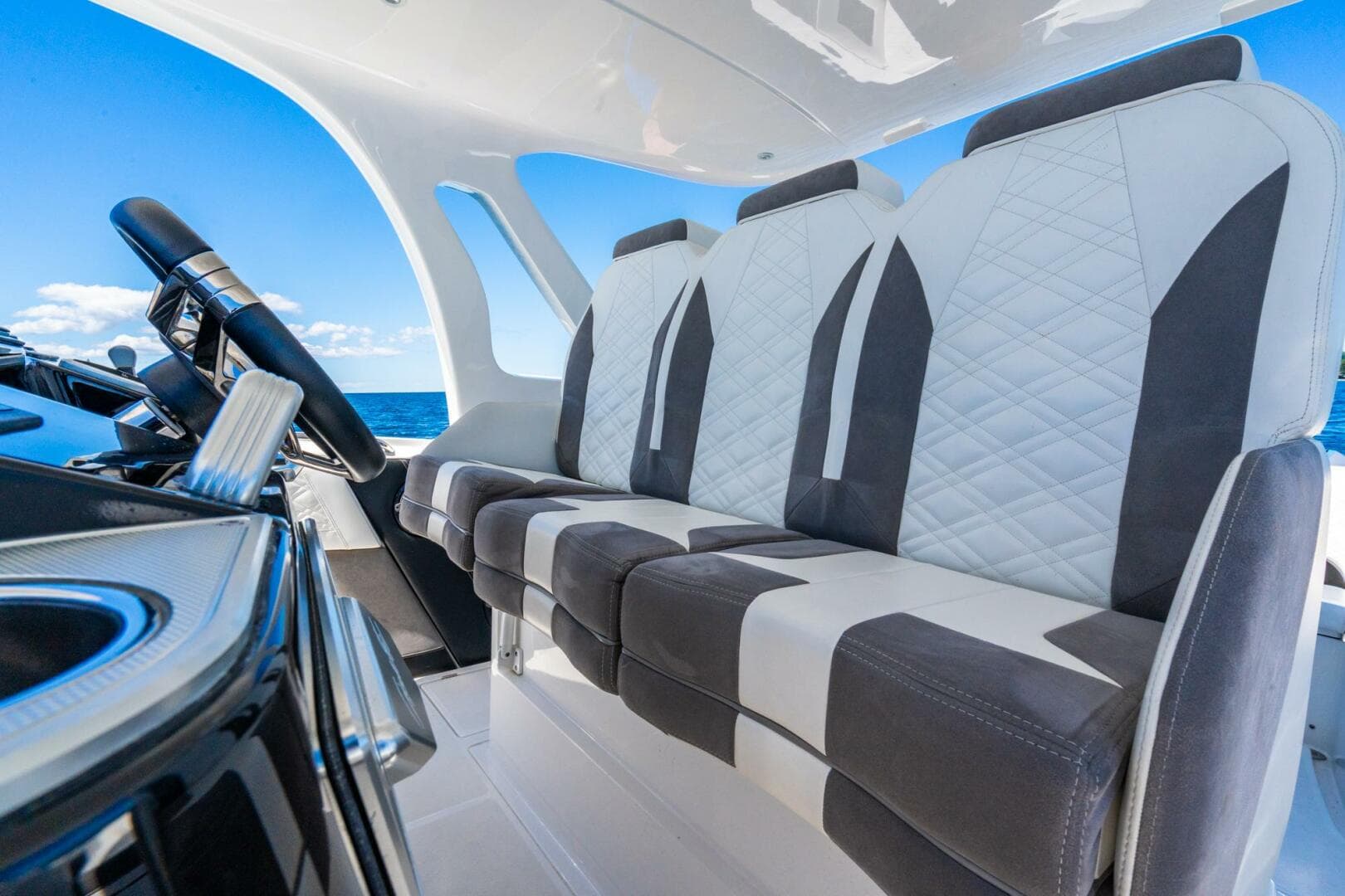 2019 Cigarette 41 Gtr Reserve — photo 37