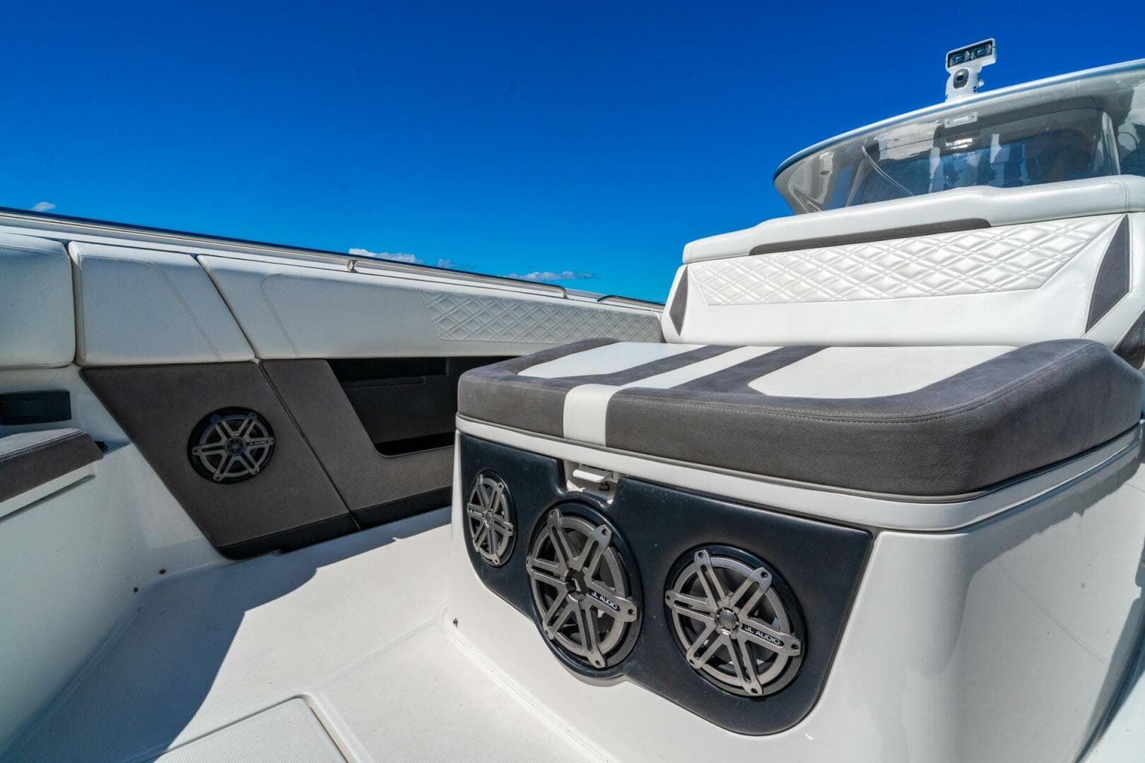 2019 Cigarette 41 Gtr Reserve — photo 23