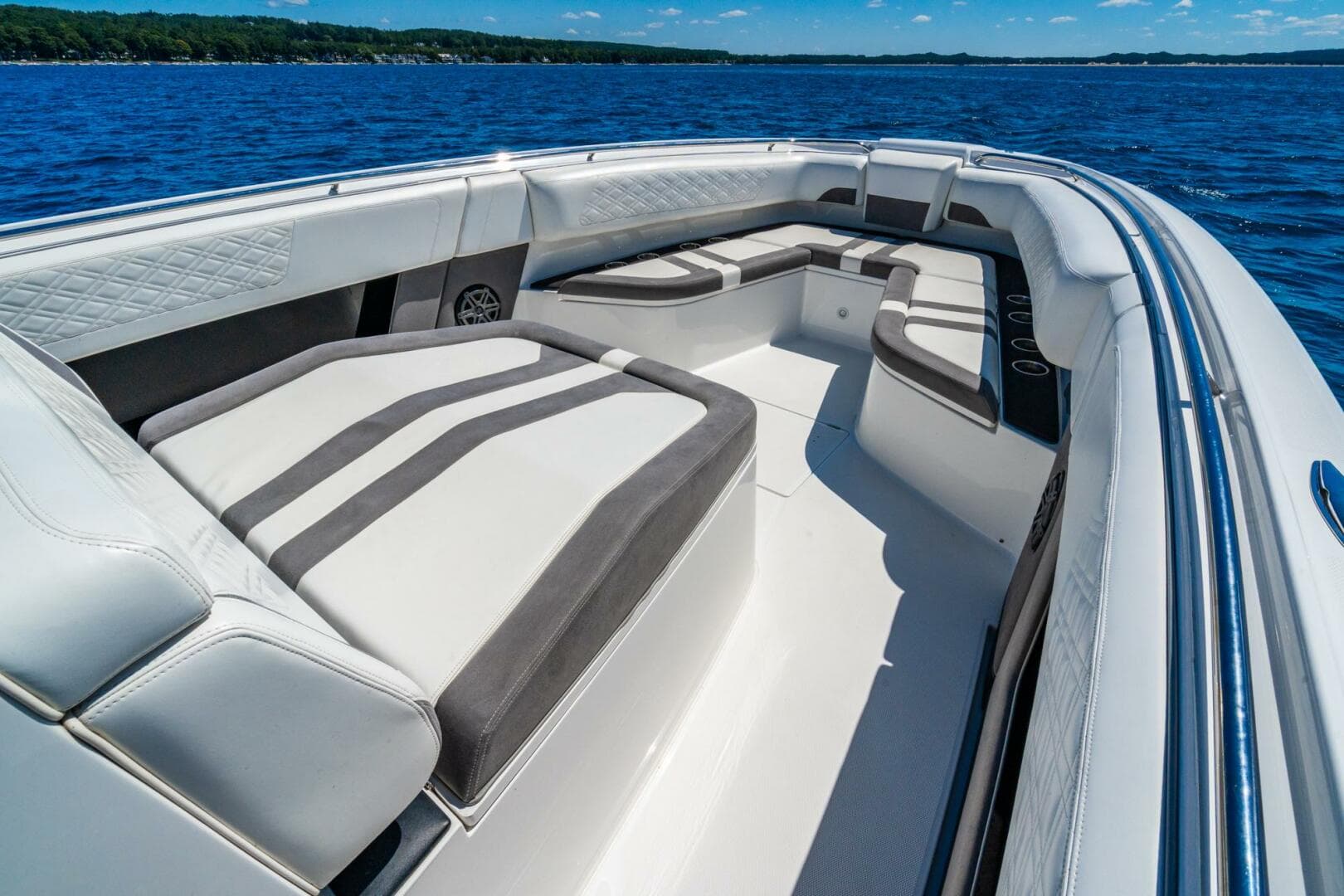 2019 Cigarette 41 Gtr Reserve — photo 20