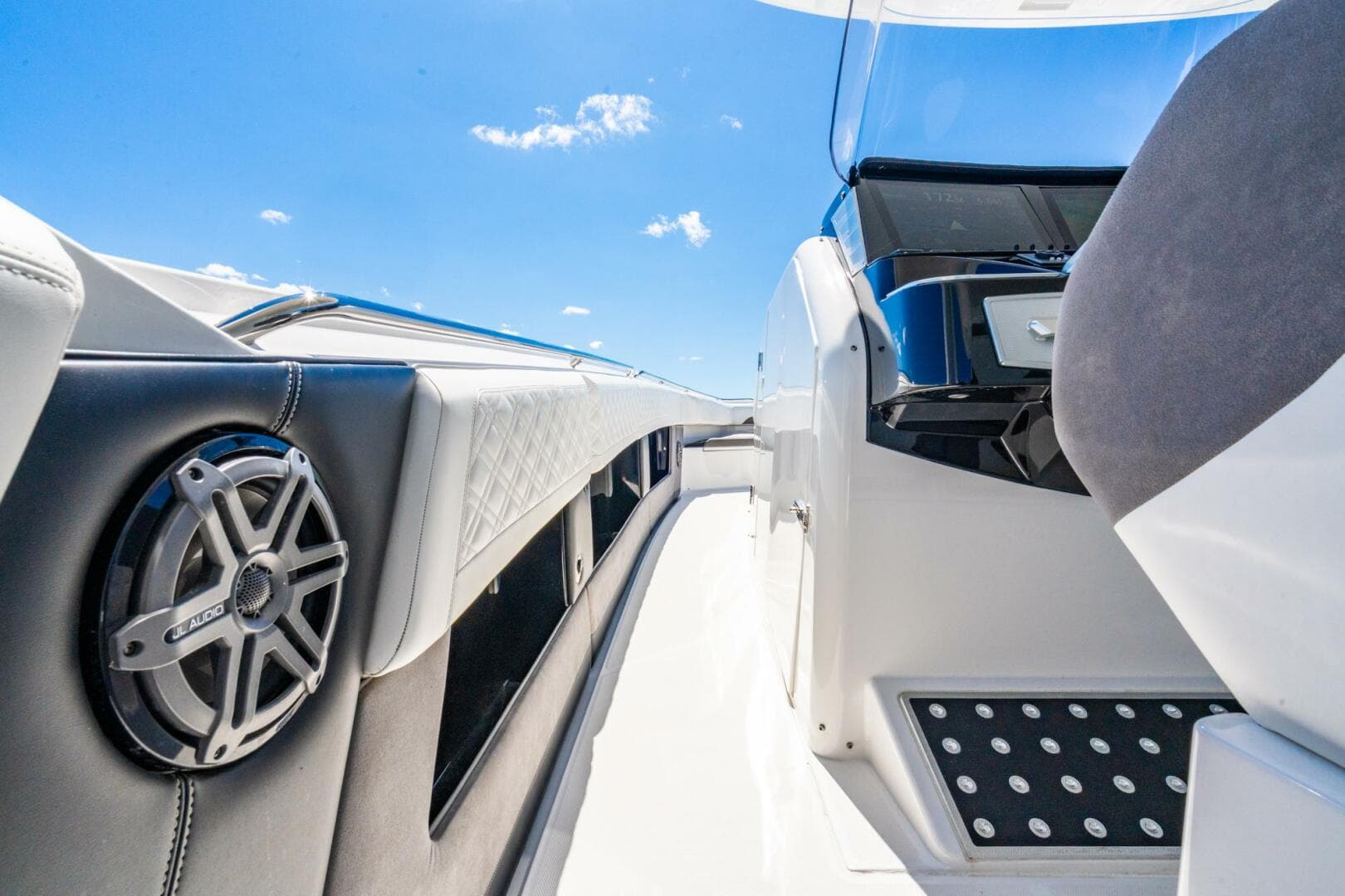 2019 Cigarette 41 Gtr Reserve — photo 39