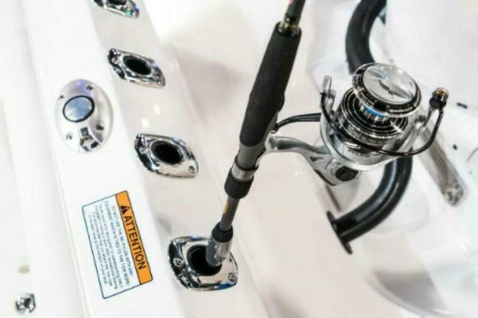 2025 Edgewater 230 CC — photo 11