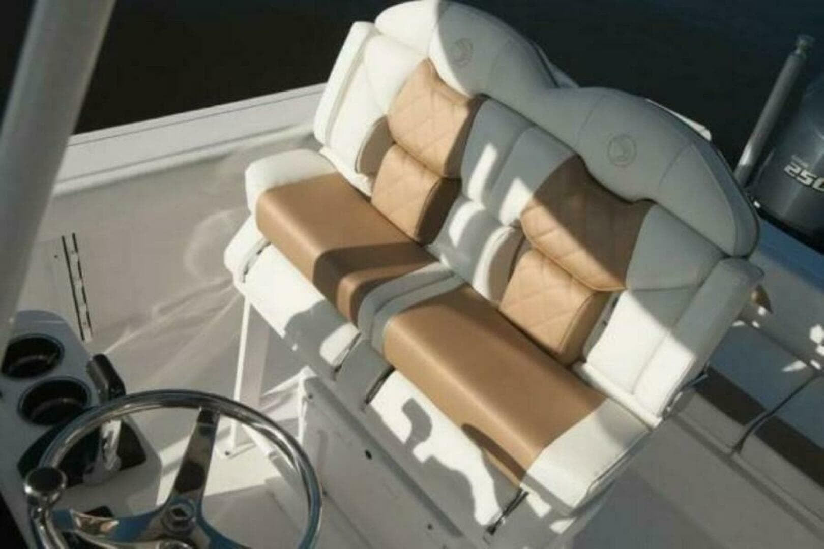 2025 Edgewater 230 CC — photo 6