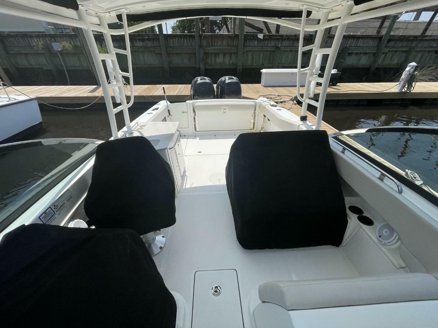 2016 Boston Whaler 270 Vantage — photo 18