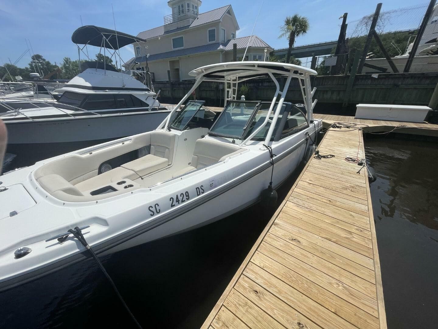 2016 Boston Whaler 270 Vantage — photo 5