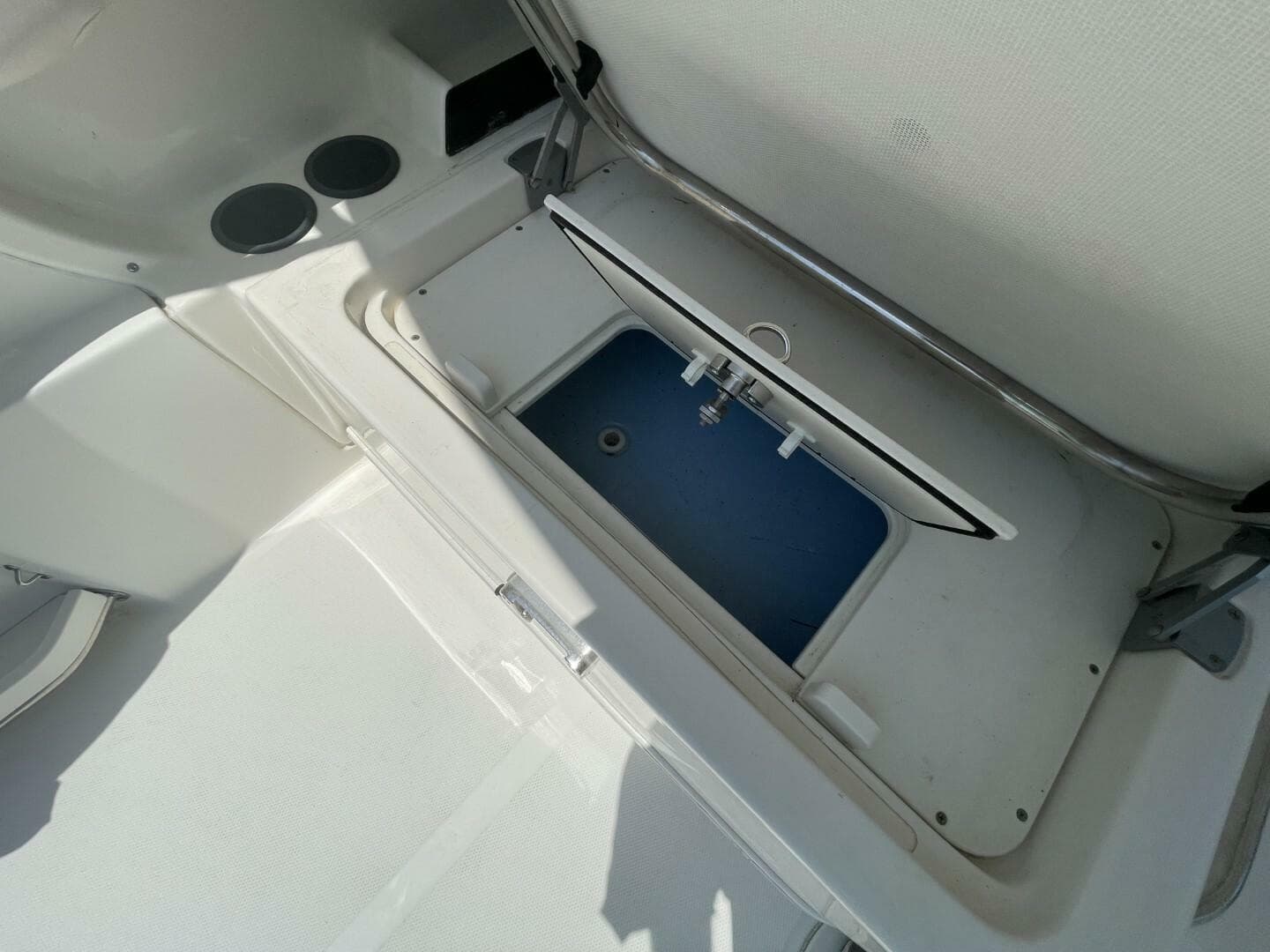 2016 Boston Whaler 270 Vantage — photo 24