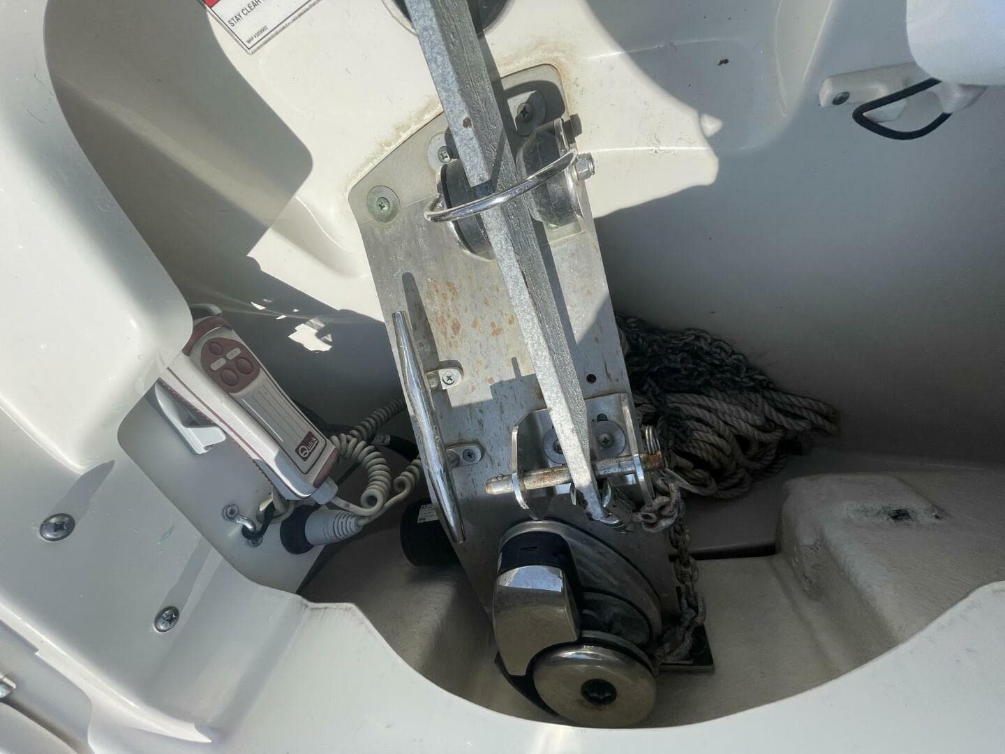 2016 Boston Whaler 270 Vantage — photo 29