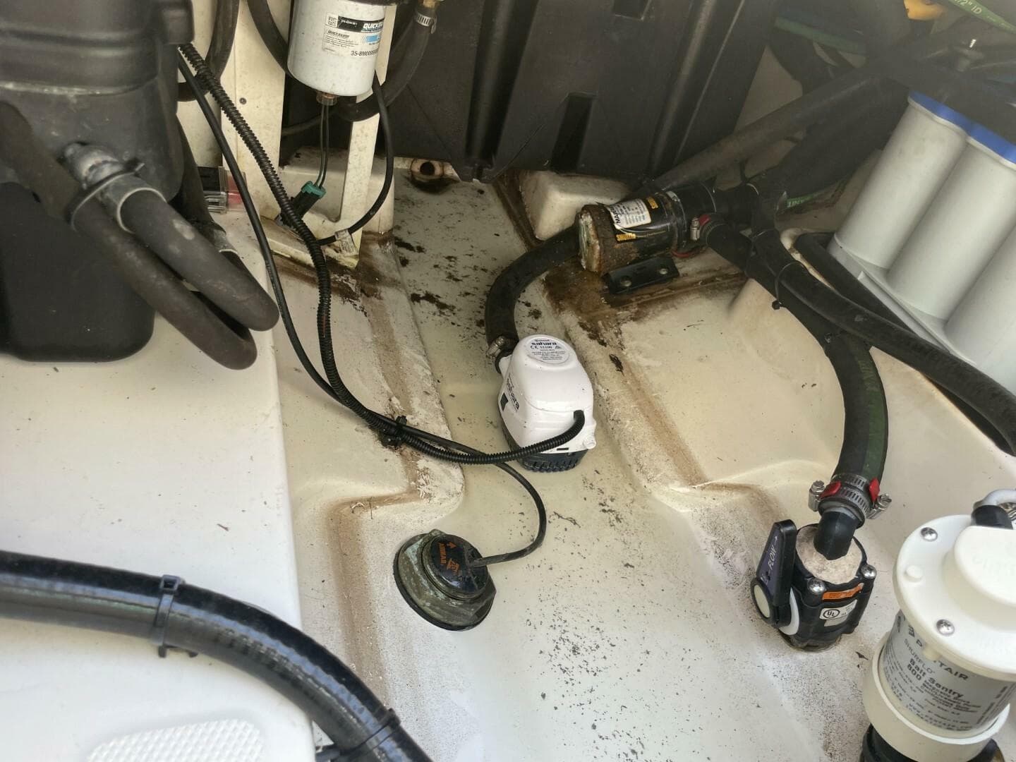 2016 Boston Whaler 270 Vantage — photo 43