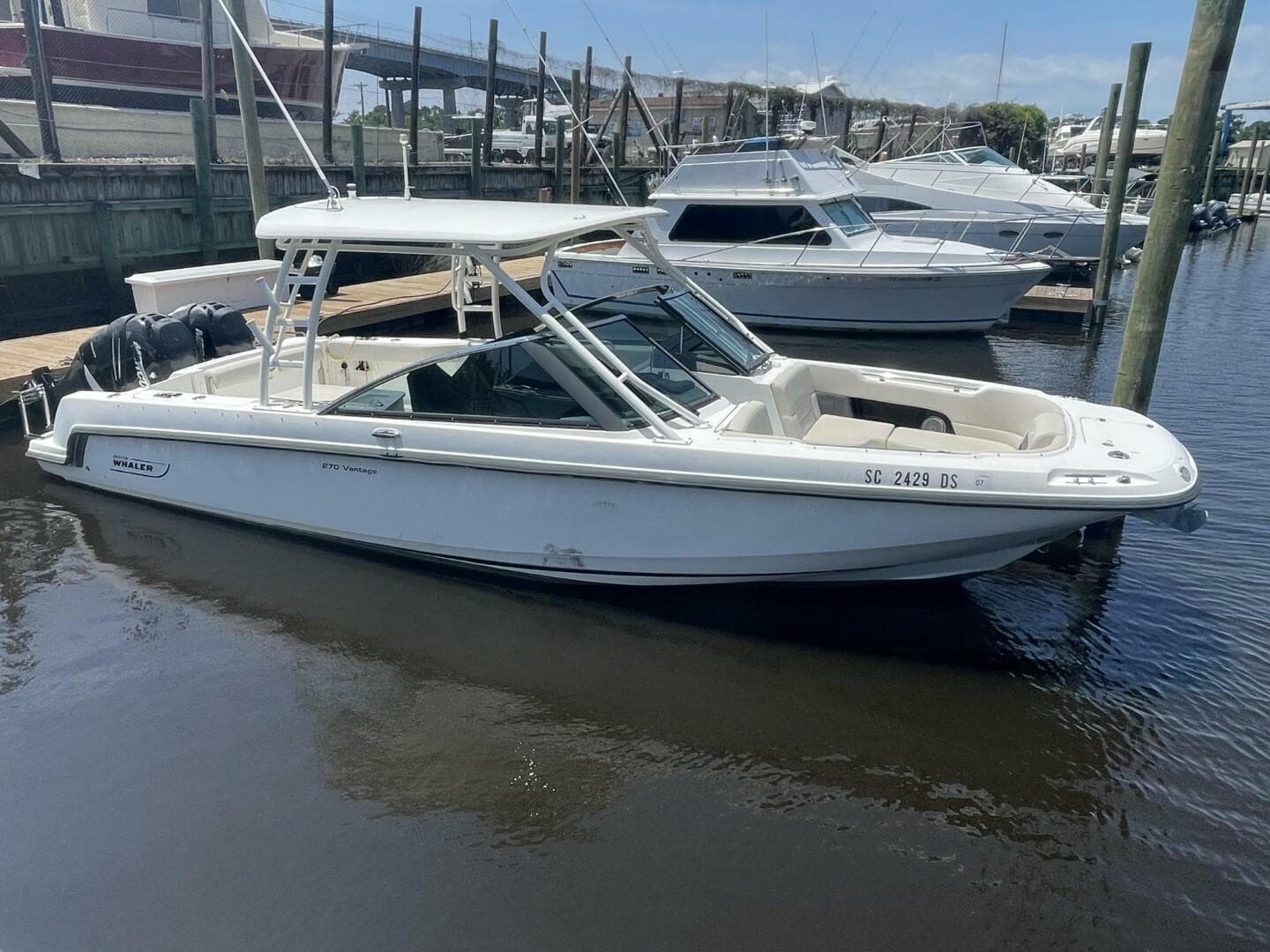 2016 Boston Whaler 270 Vantage — photo 1