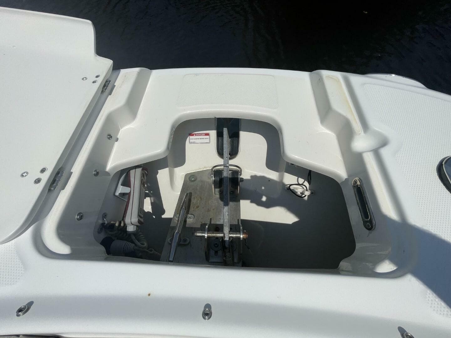 2016 Boston Whaler 270 Vantage — photo 30