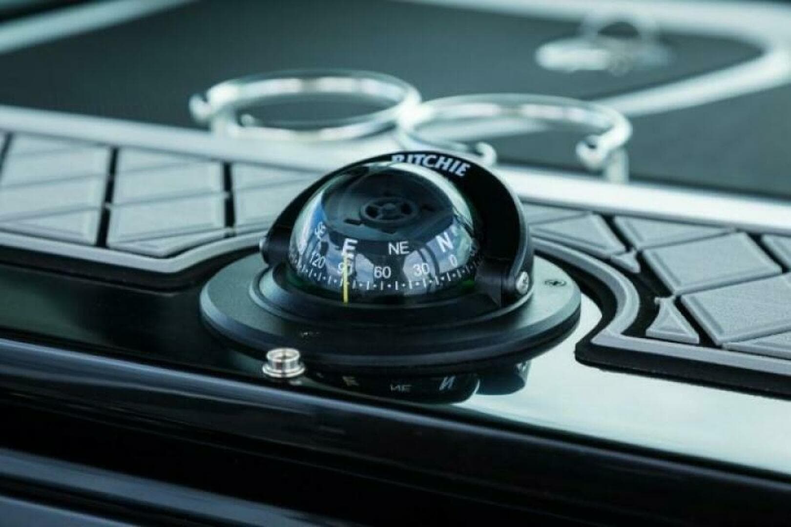 2025 Wellcraft 302 Fisherman — photo 8