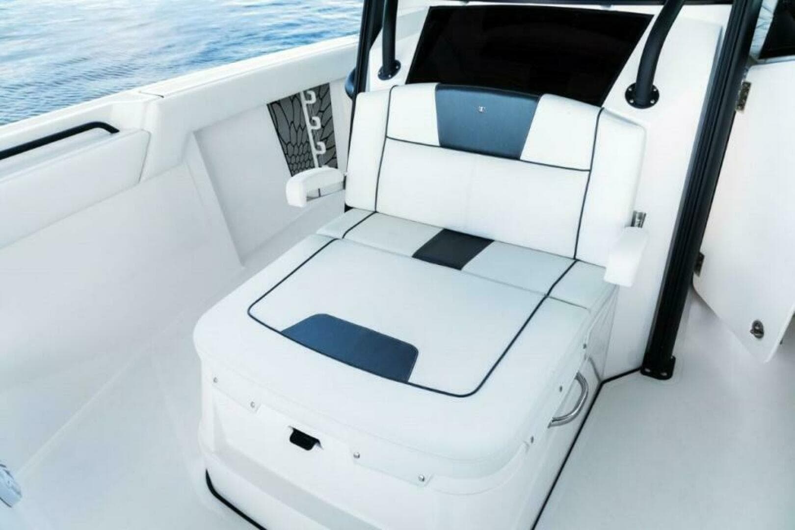 2025 Wellcraft 352 Fisherman — photo 8