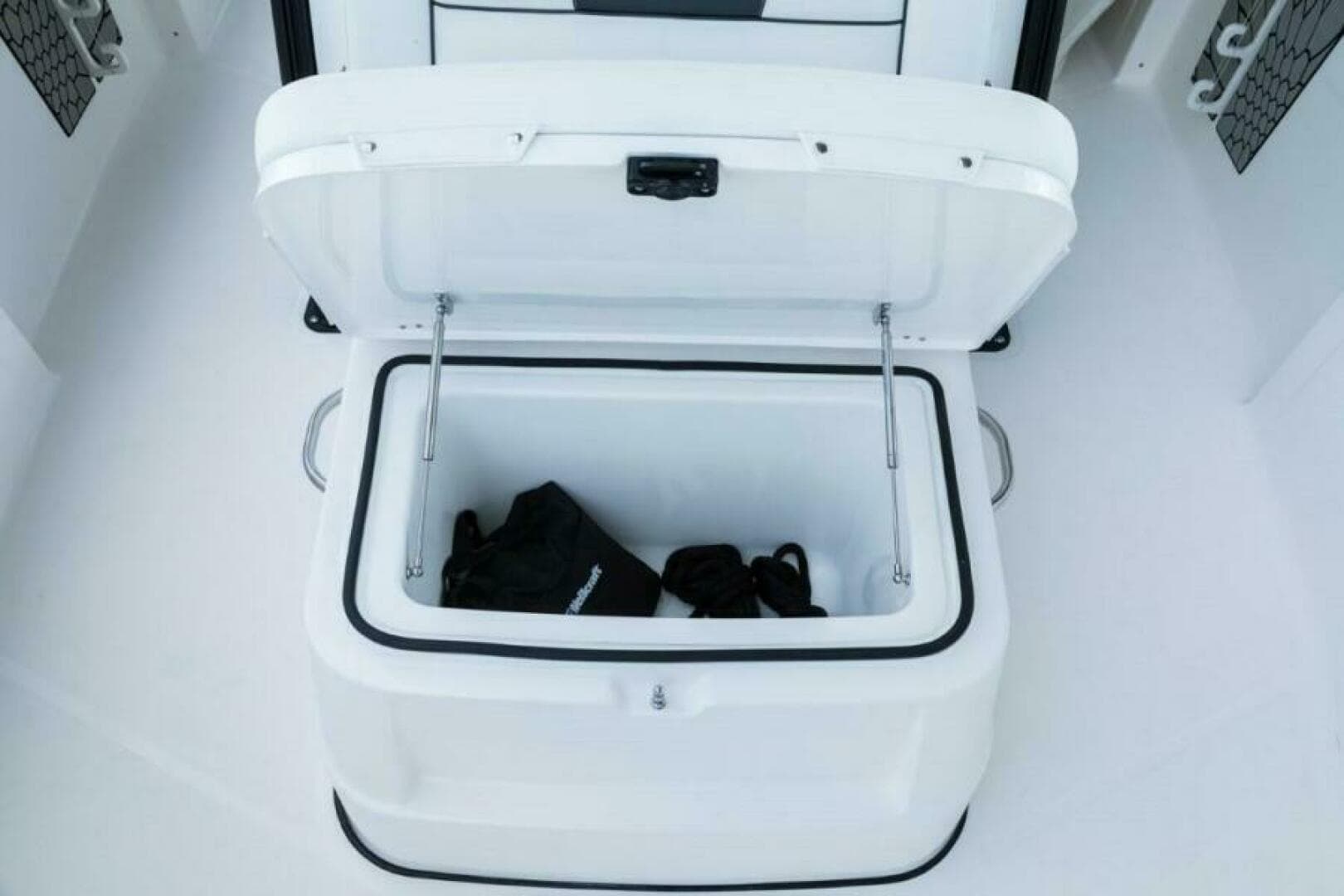 2025 Wellcraft 352 Fisherman — photo 9