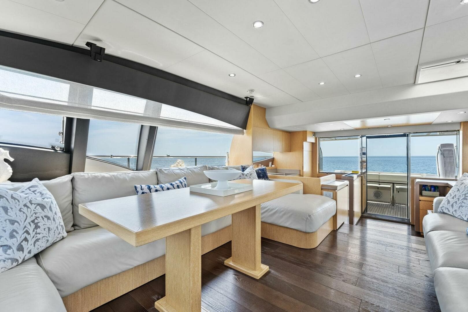 2013 Ferretti Yachts 620 — photo 9