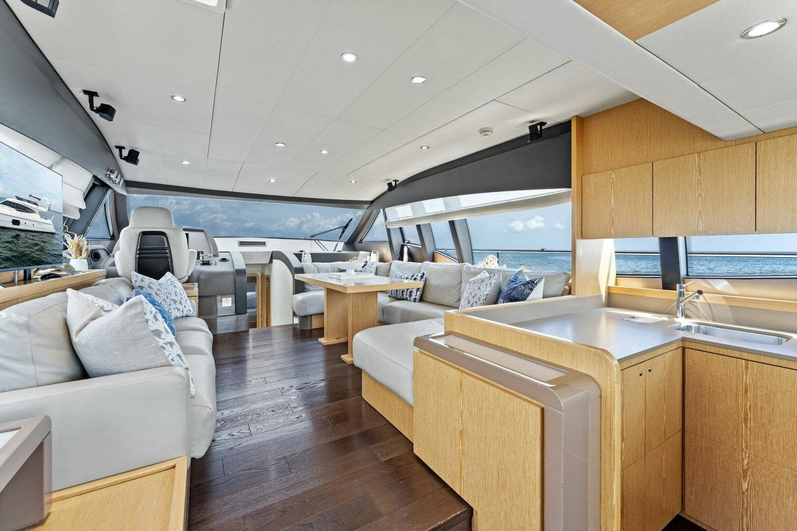 2013 Ferretti Yachts 620 — photo 15