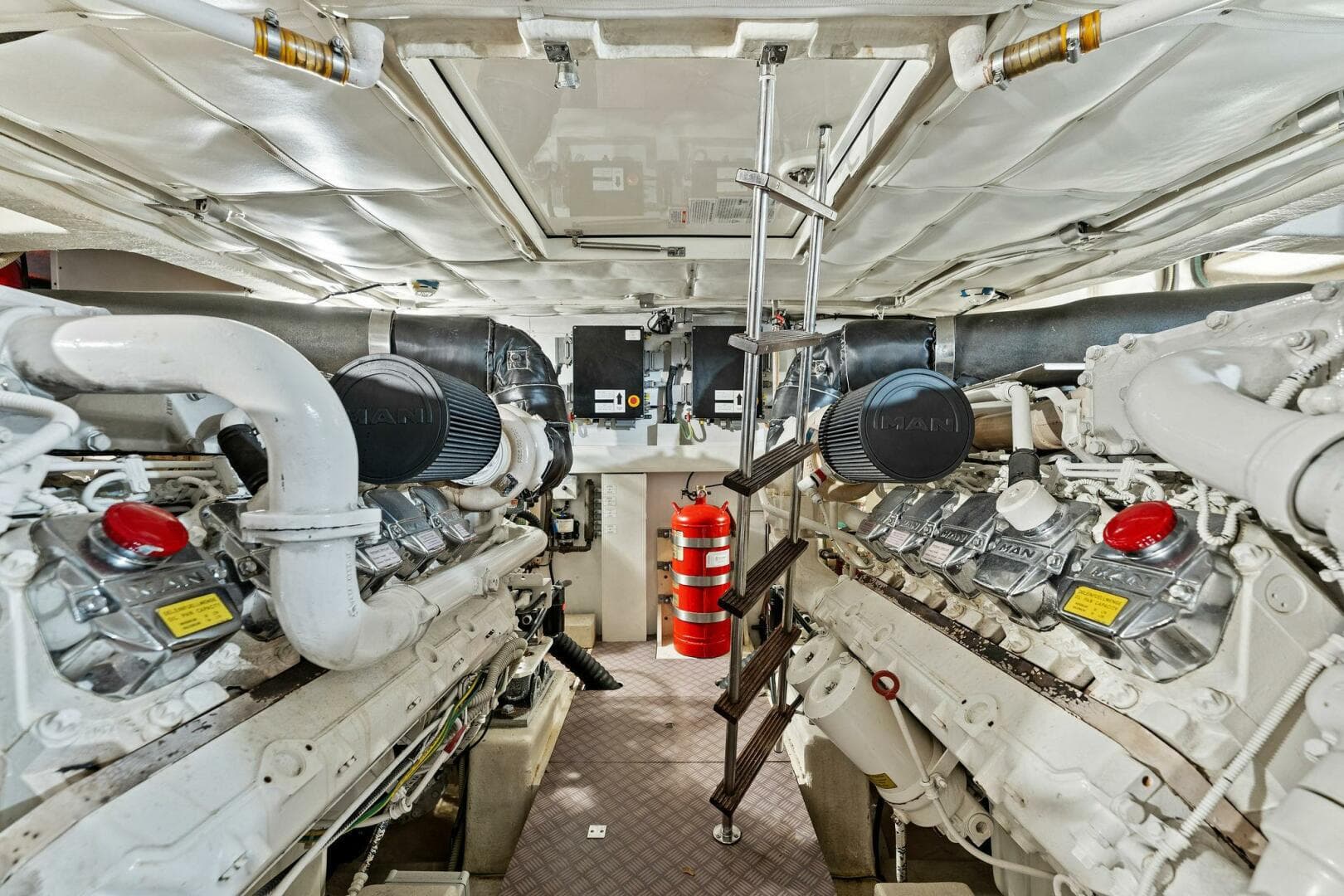 2013 Ferretti Yachts 620 — photo 61