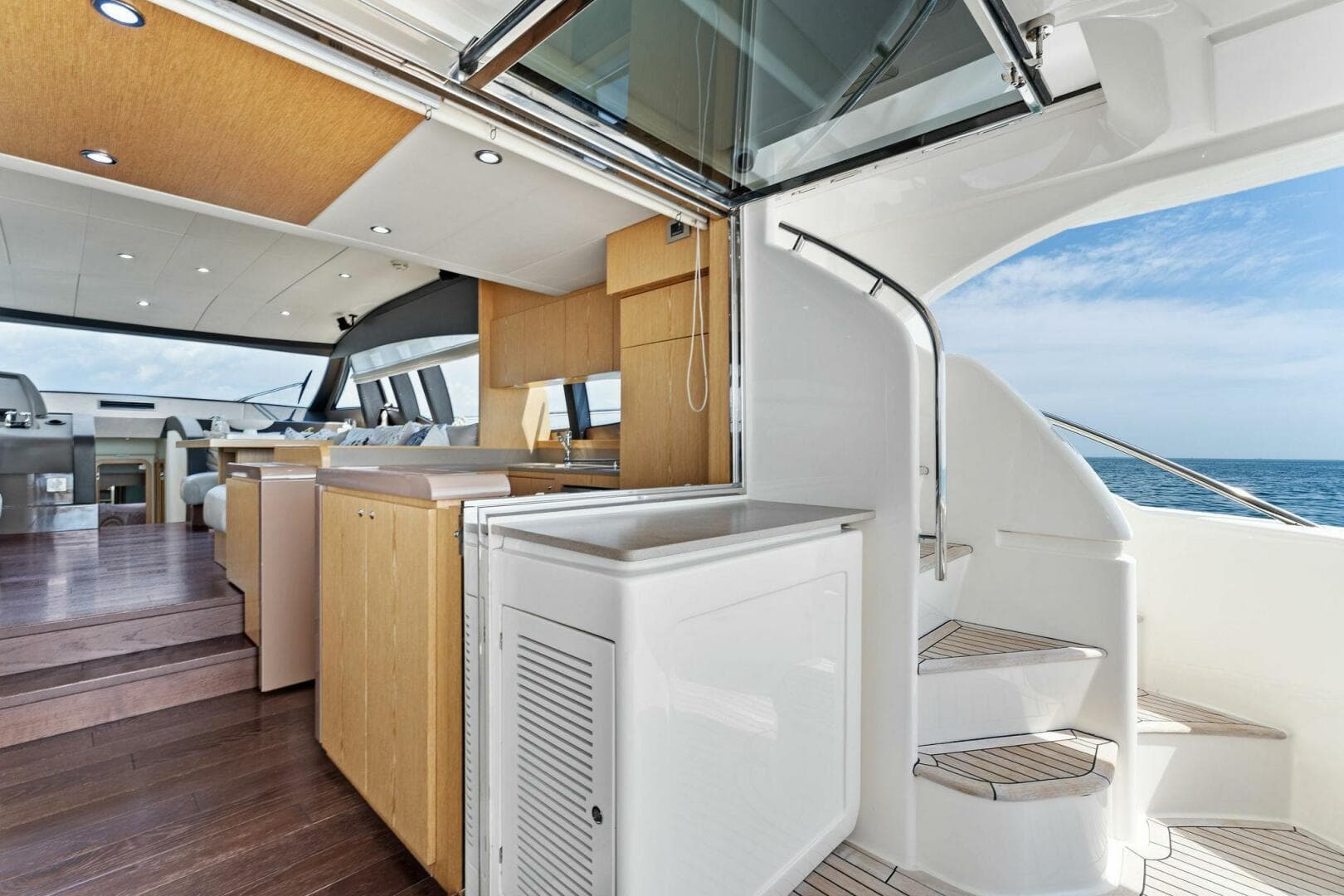 2013 Ferretti Yachts 620 — photo 11